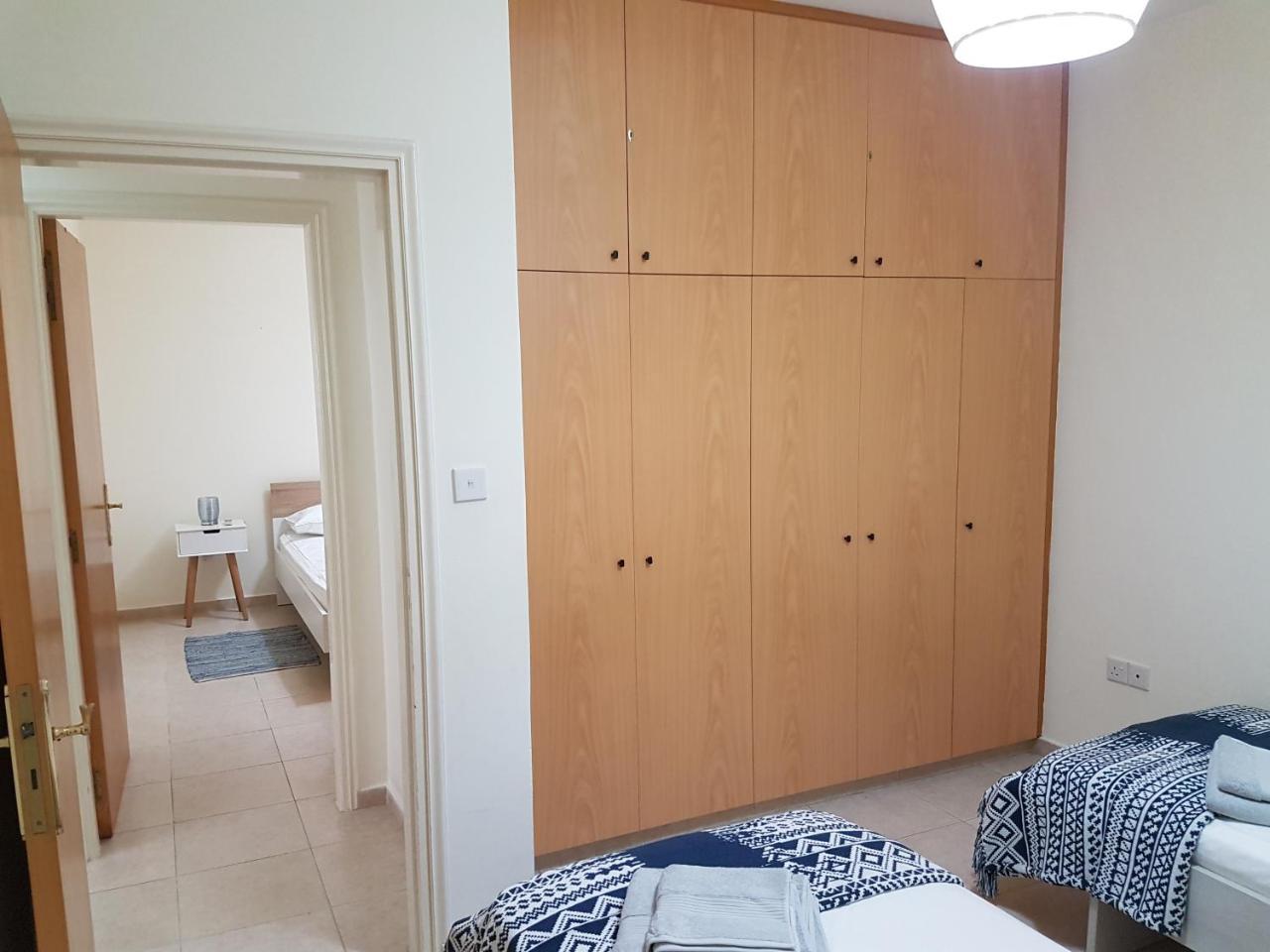 Sirena Sunrise, Apartment 4 Paphos ภายนอก รูปภาพ